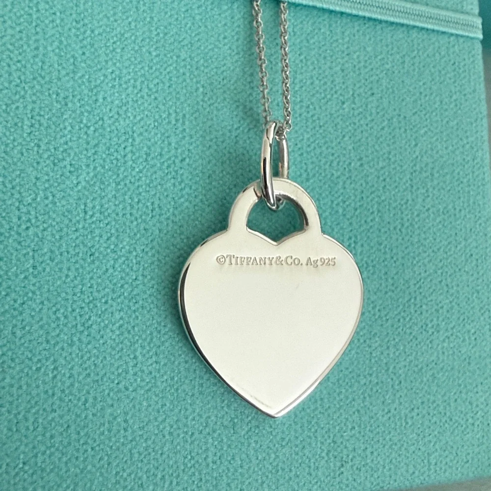 18” Tiffany & Co. Initial O Heart Tag Medium Pendant Necklace
